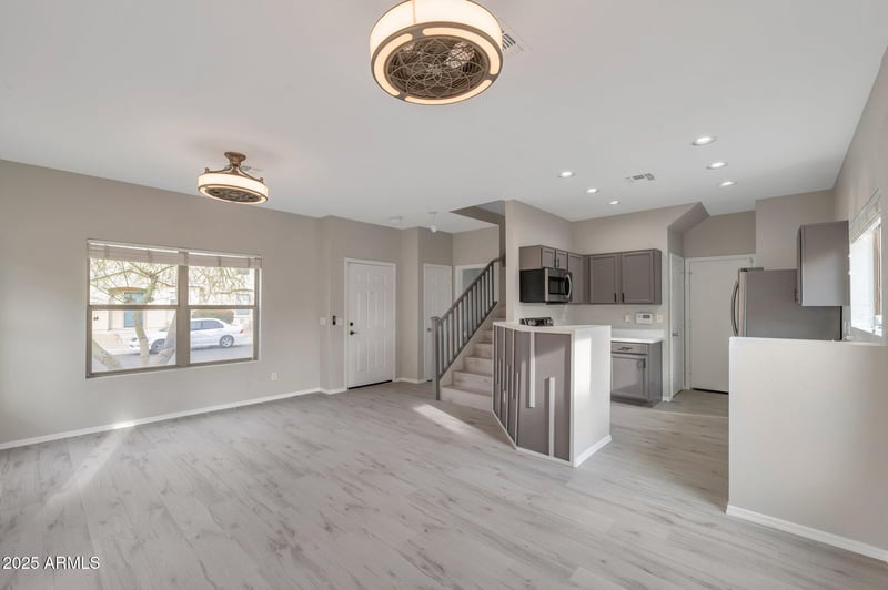 9621 82nd Ln, Peoria, AZ 85345