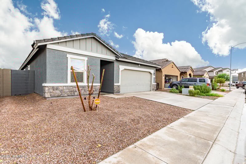 9621 Agora Ln, Tolleson, AZ 85353