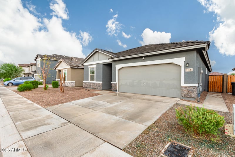 9621 Agora Ln, Tolleson, AZ 85353
