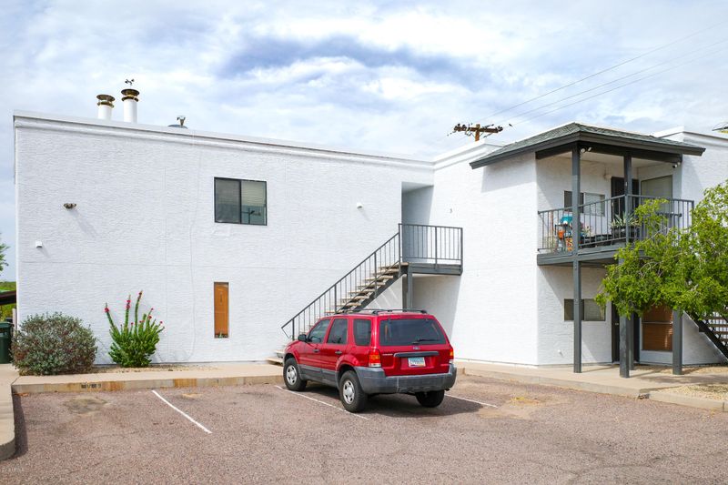 9621 N 16th St, Phoenix, AZ 85020