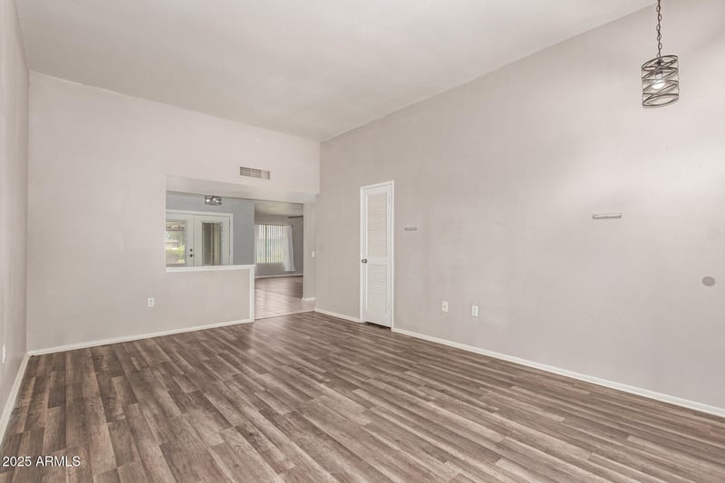 9622 Greenhurst Dr, Sun City, AZ 85351