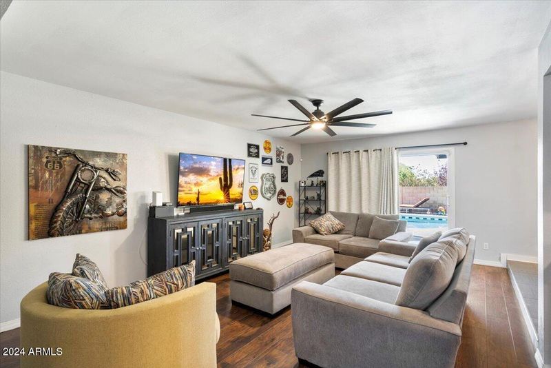 9622 N 47th Ave, Glendale, AZ 85302