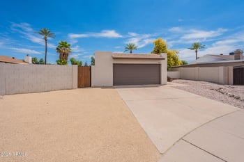9623 51st Dr, Glendale, AZ 85302