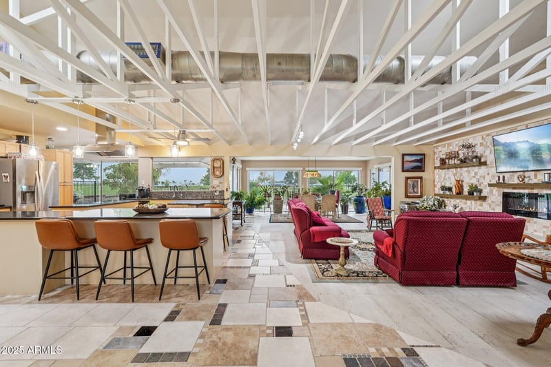 9623 Country Club Dr, Sun City, AZ 85373