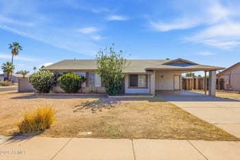 9623 70th Dr, Peoria, AZ 85345