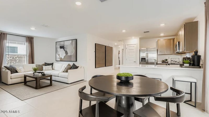 9623 Piccadilly Rd, Phoenix, AZ 85037