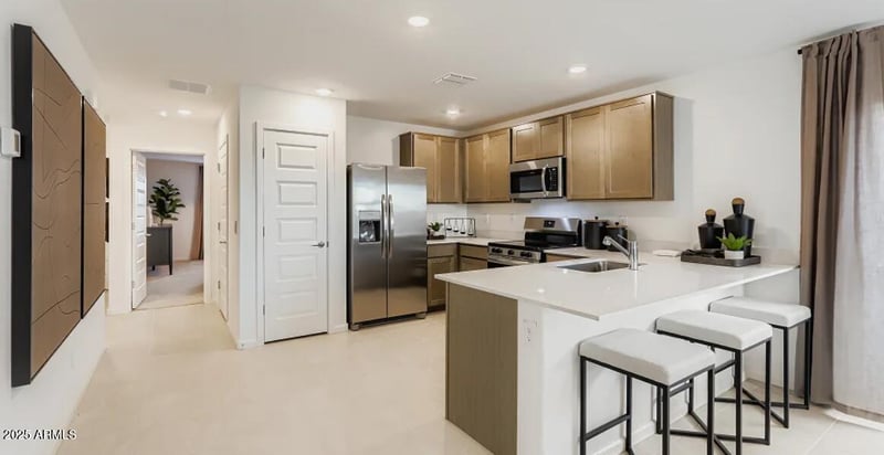 9623 Piccadilly Rd, Phoenix, AZ 85037