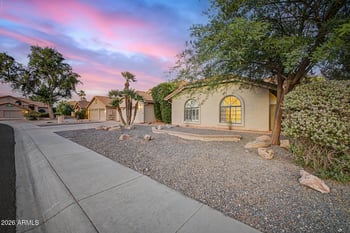 9623 Maple Ave, Tempe, AZ 85284