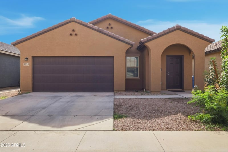 9625 Agora Ln, Tolleson, AZ 85353