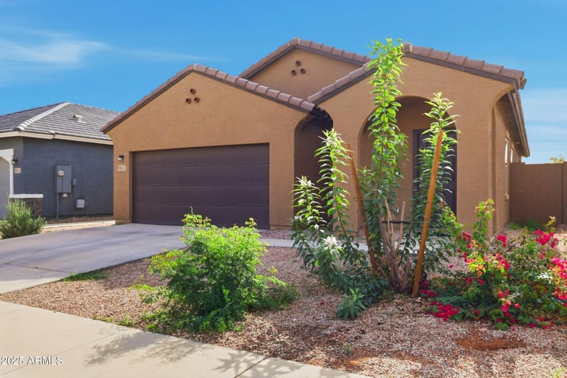 9625 Agora Ln, Tolleson, AZ 85353