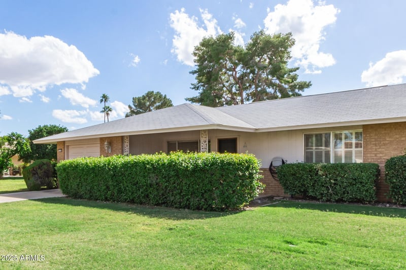 9625 Oak Ridge Dr, Sun City, AZ 85351