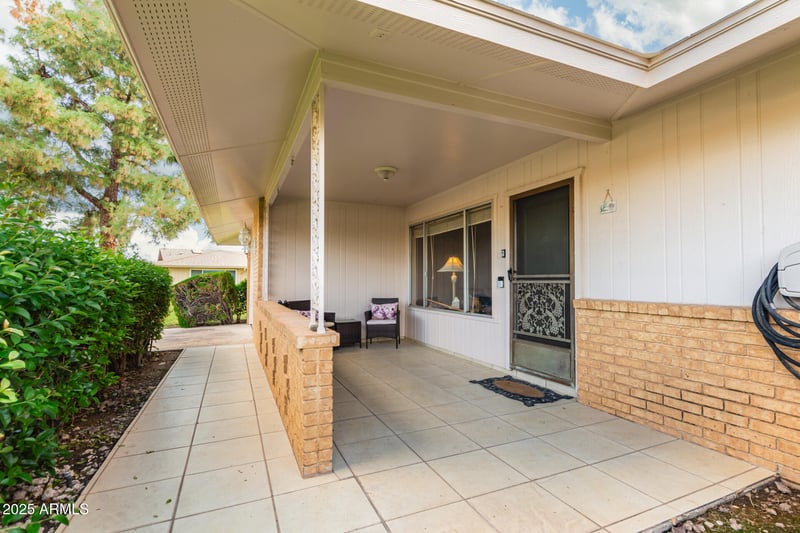 9625 Oak Ridge Dr, Sun City, AZ 85351