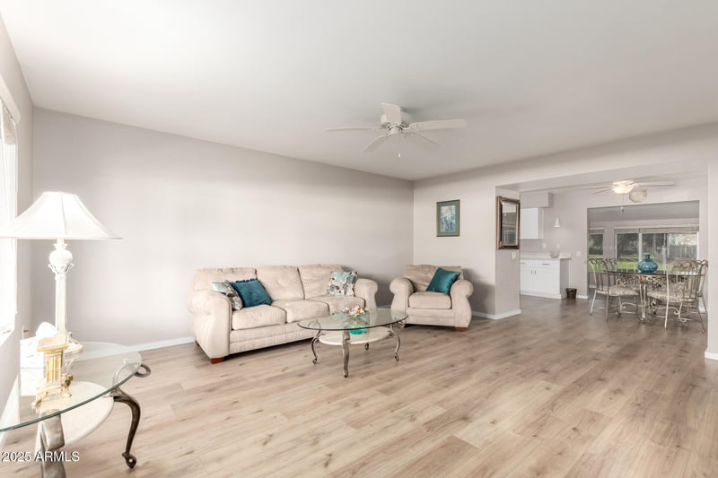 9625 Oak Ridge Dr, Sun City, AZ 85351