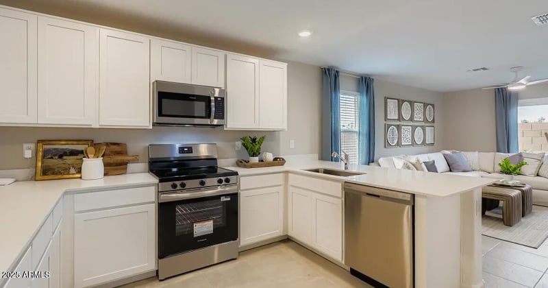 9626 Piccadilly Rd, Phoenix, AZ 85037