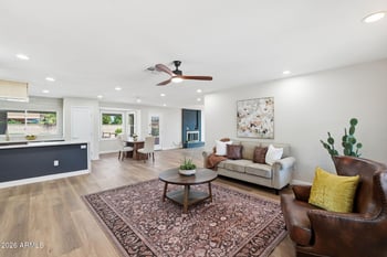 9627 58th Ln, Glendale, AZ 85302