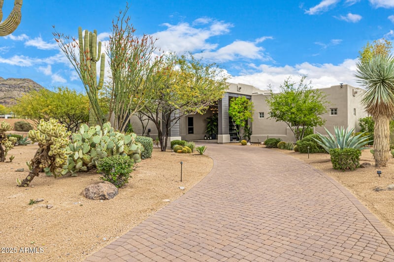 9627 Adobe Dr, Scottsdale, AZ 85255