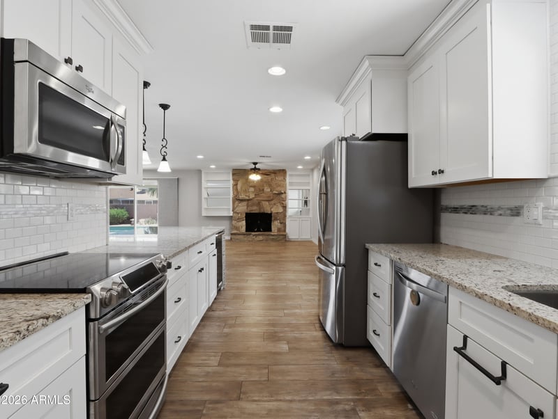 9627 W Lindgren Ave, Sun City, AZ 85373
