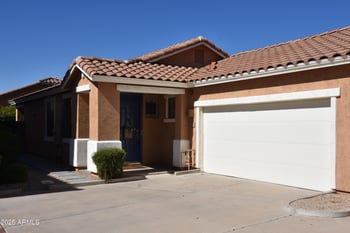 963 Colonial Dr, Gilbert, AZ 85296