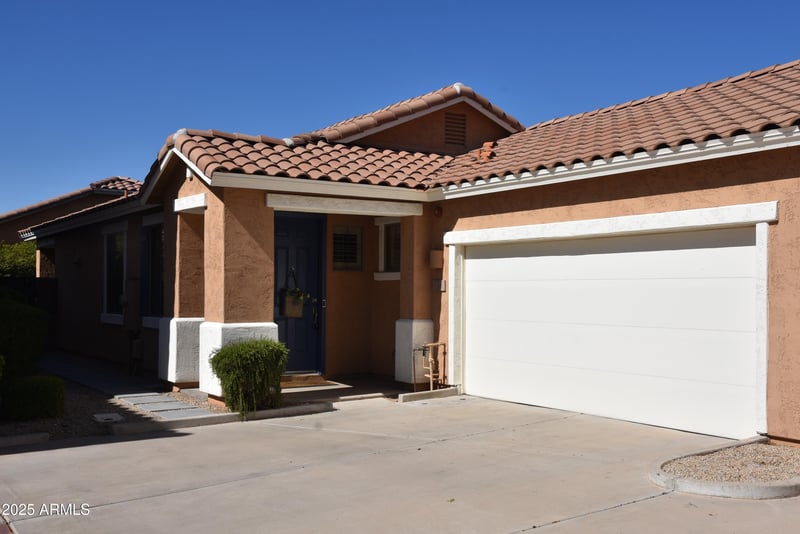 963 Colonial Dr, Gilbert, AZ 85296