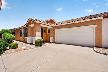 963 Colonial Dr, Gilbert, AZ 85296