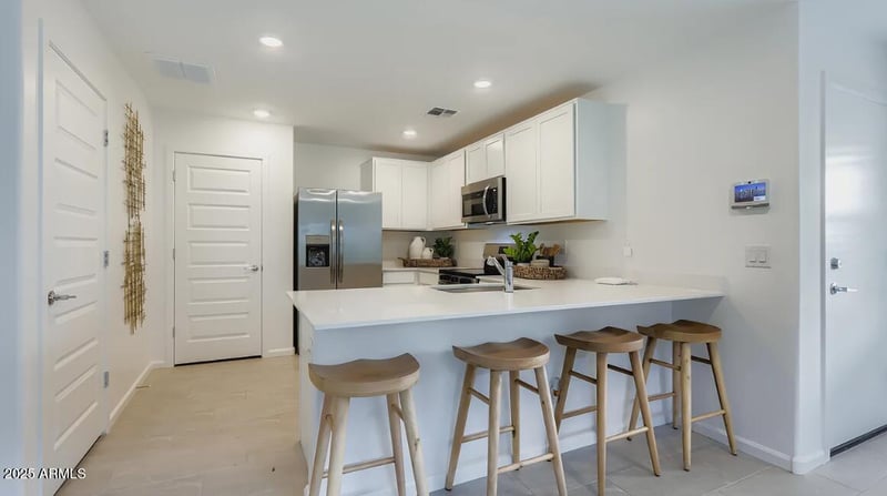 9630 Piccadilly Rd, Phoenix, AZ 85037