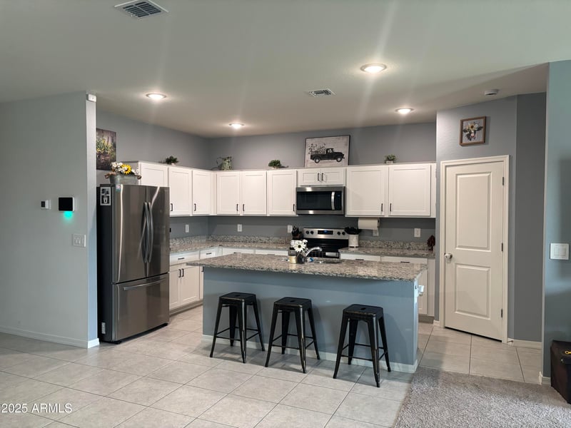 9631 Albeniz Pl, Tolleson, AZ 85353