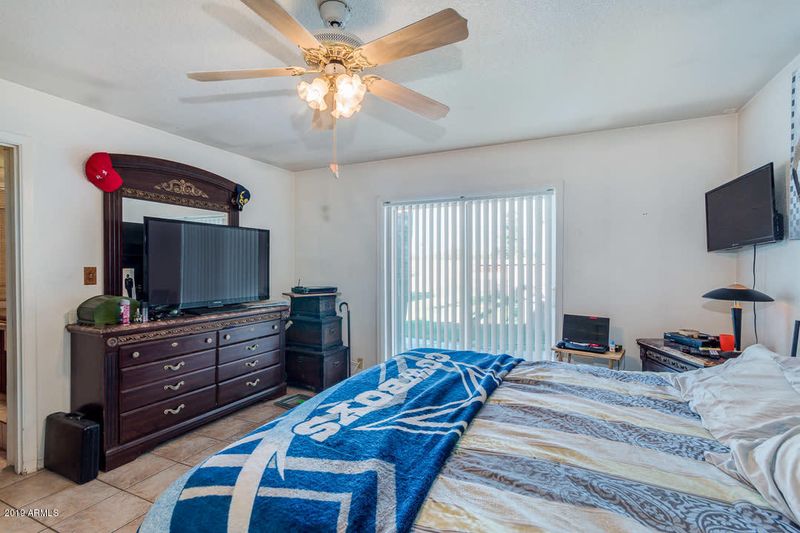 9631 N 43rd Dr, Glendale, AZ 85302