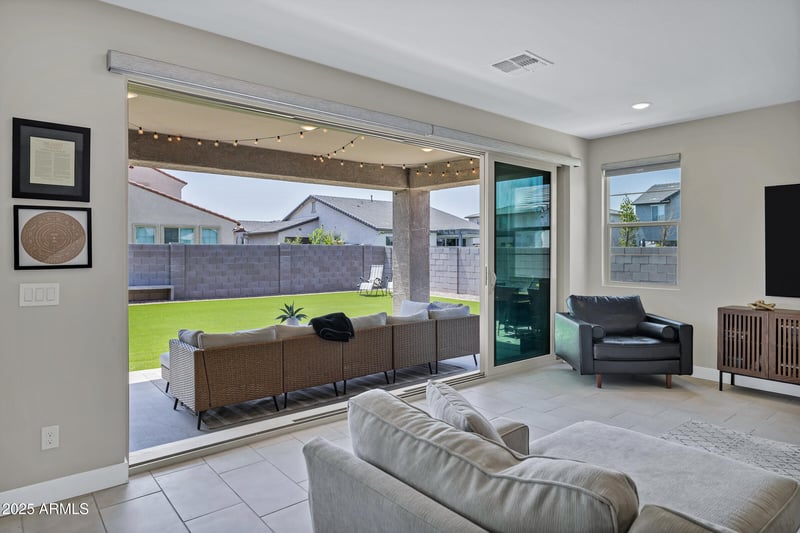 9631 Rainbow Ave, Mesa, AZ 85212