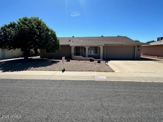 9631 Spanish Moss Ln, Sun City, AZ 85373