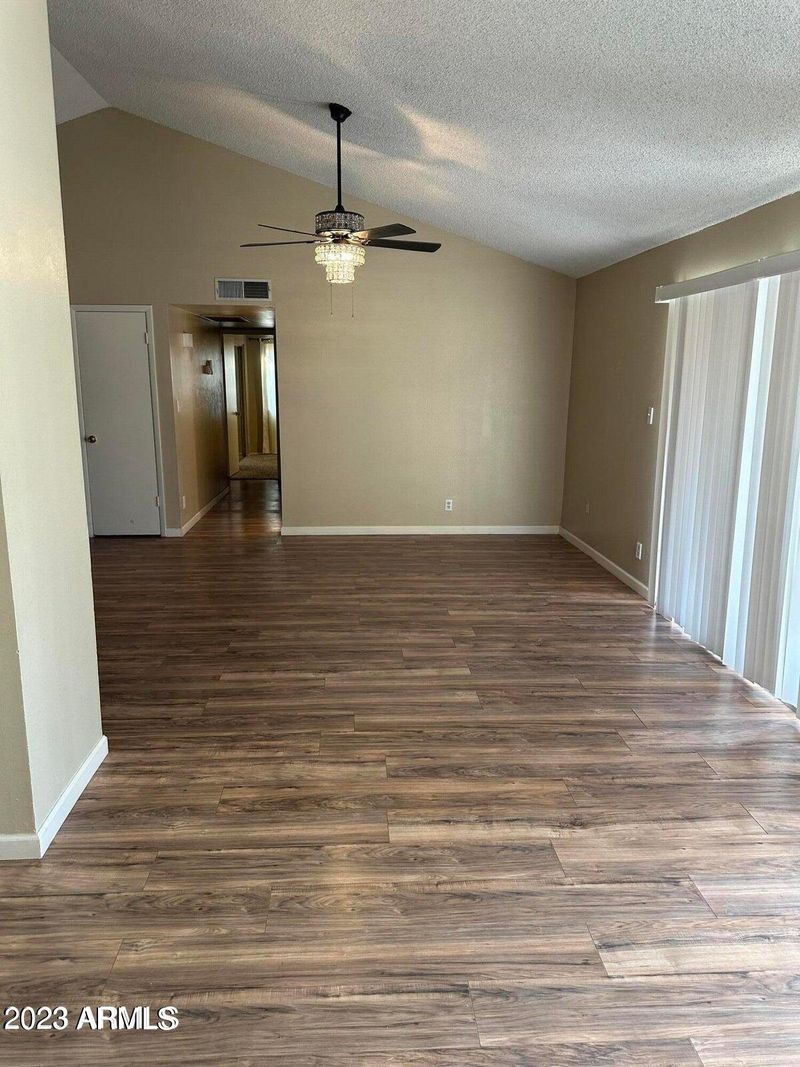 9632 N 55 Ave, Glendale, AZ 85302