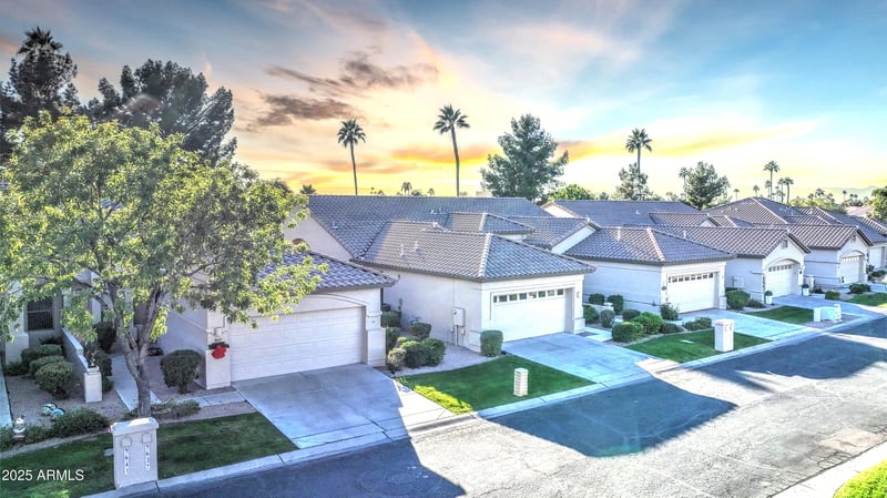 9633 Holiday Way, Sun Lakes, AZ 85248