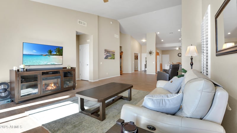 9633 Holiday Way, Sun Lakes, AZ 85248