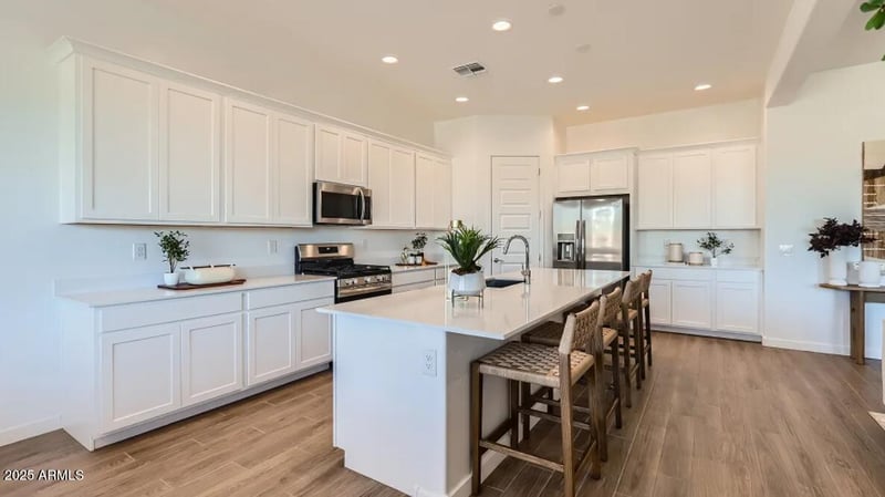 9634 Flower St, Phoenix, AZ 85037