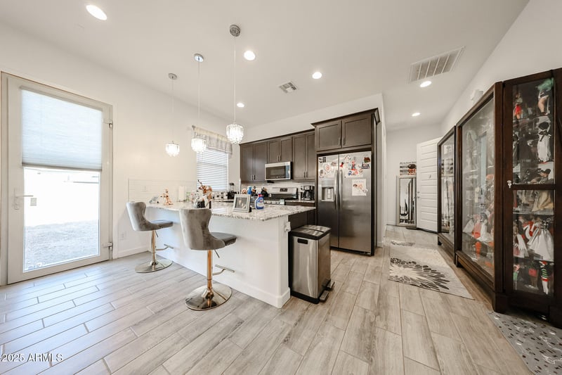 9635 40th Dr, Laveen, AZ 85339