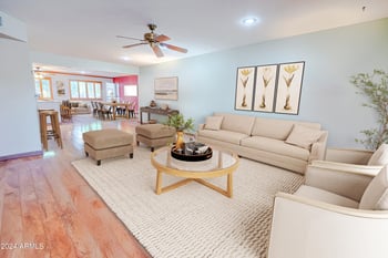 9635 Spanish Moss Ln, Sun City, AZ 85373