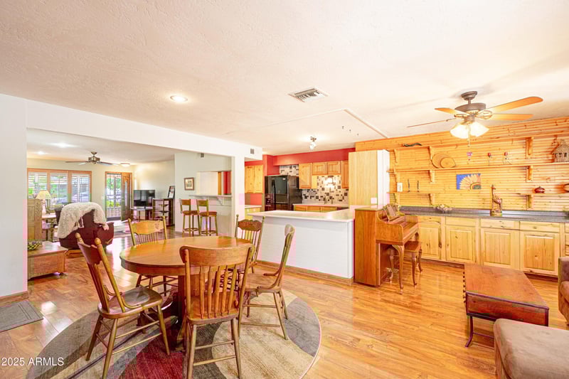 9635 Spanish Moss Ln, Sun City, AZ 85373