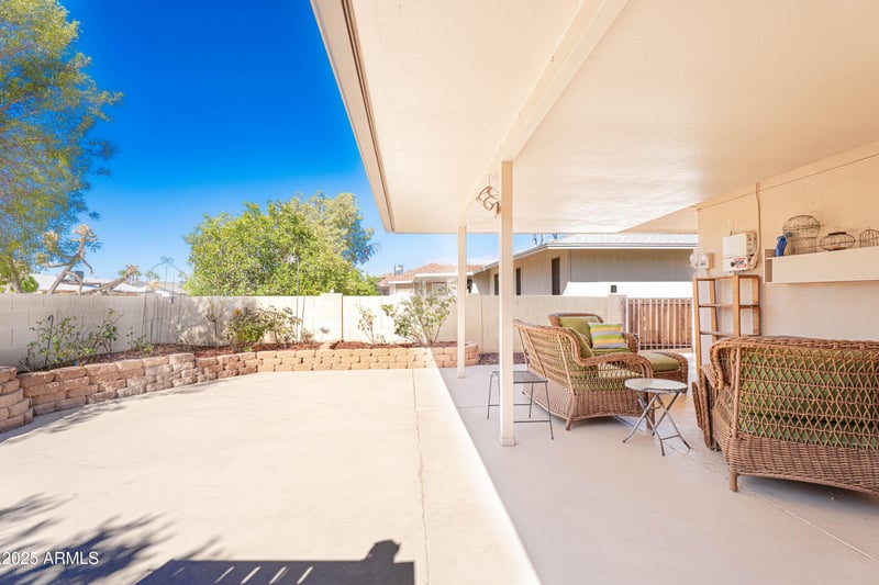 9635 Spanish Moss Ln, Sun City, AZ 85373