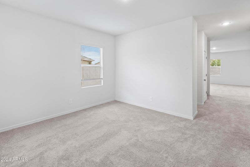 9637 Agora Ln, Tolleson, AZ 85353