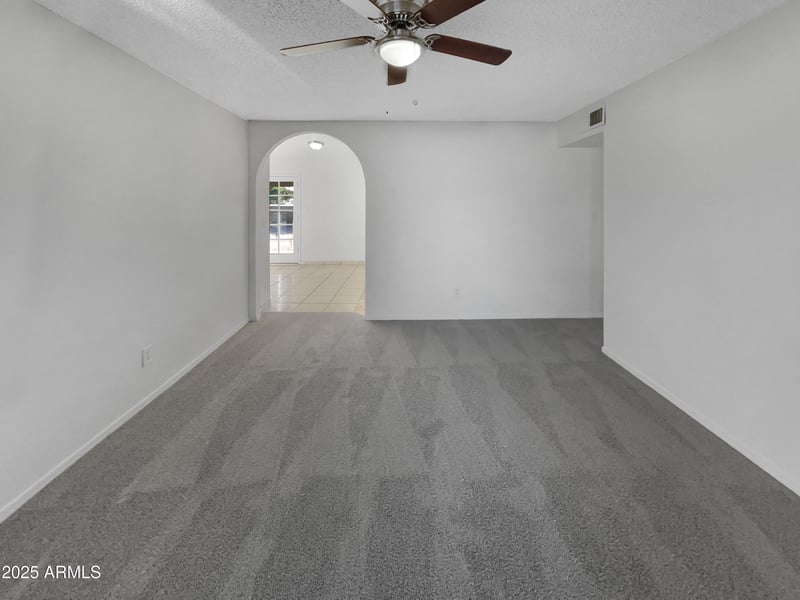 9639 63rd Dr, Glendale, AZ 85302