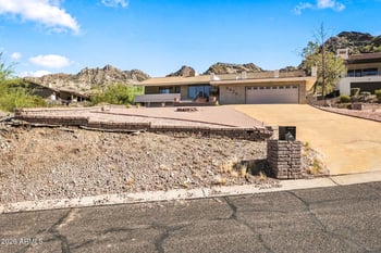 9639 N 19th St, Phoenix, AZ 85020