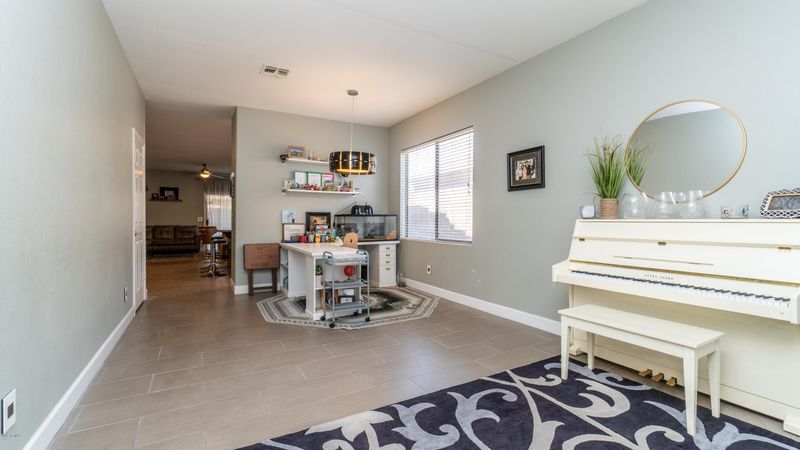 964 S Porter St, Gilbert, AZ 85296