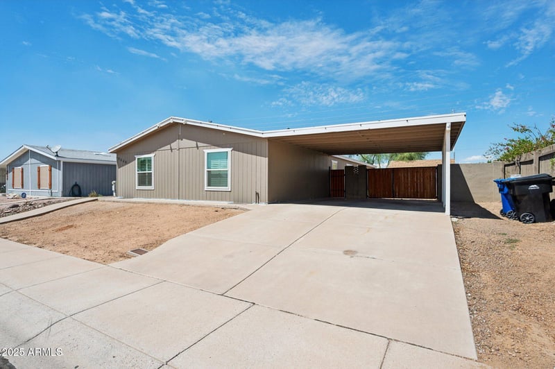 9640 Escondido Ave, Mesa, AZ 85208