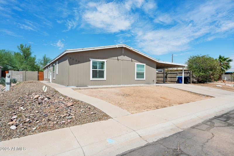 9640 Escondido Ave, Mesa, AZ 85208