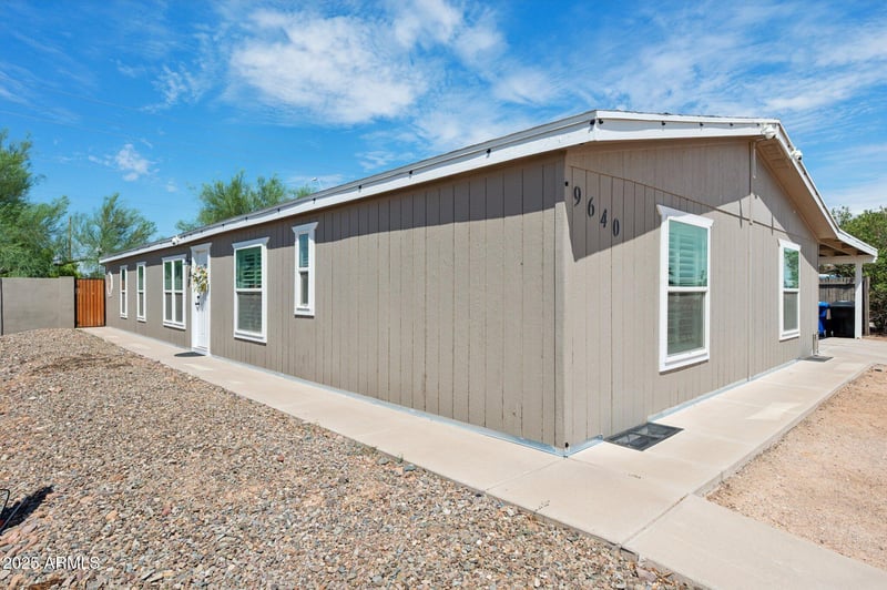 9640 Escondido Ave, Mesa, AZ 85208