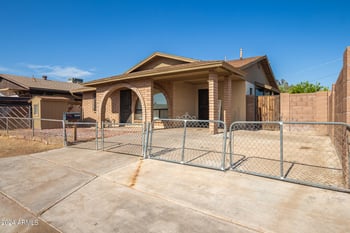 9641 13th Ave, Phoenix, AZ 85021