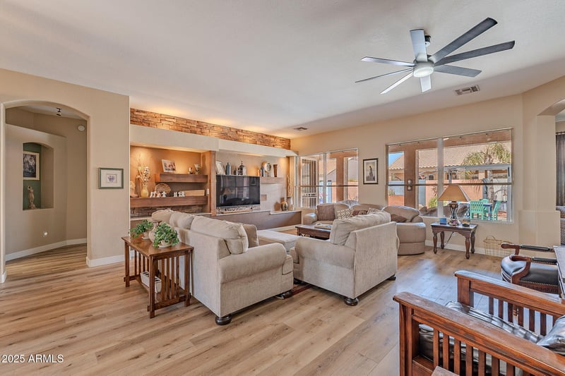 9642 Irwin Ave, Mesa, AZ 85209