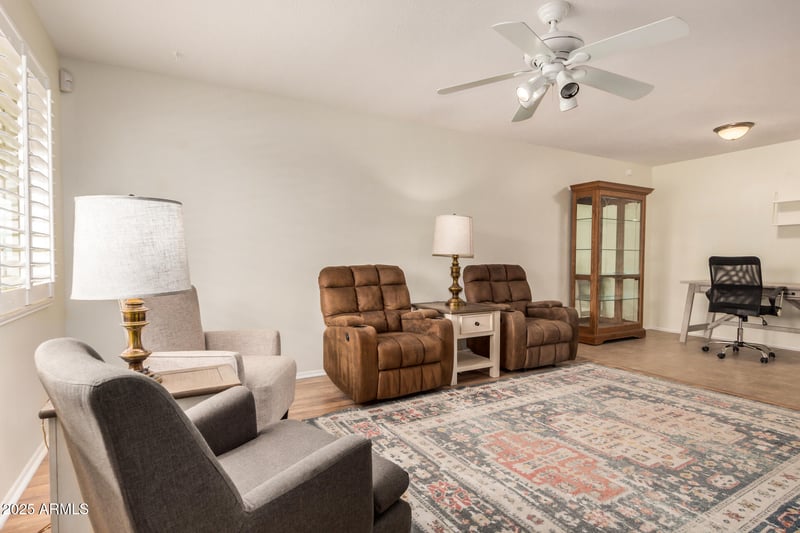 9645 111th Ave, Sun City, AZ 85351