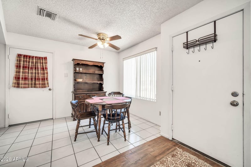 9645 W Mountain View Rd #B, Peoria, AZ 85345