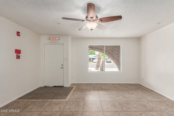 9646 47th Ave, Glendale, AZ 85302
