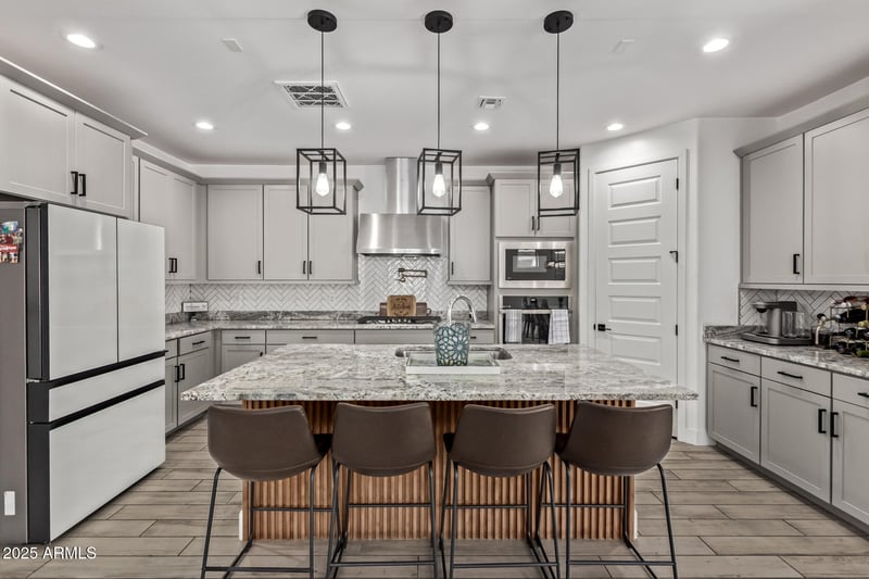 9649 Spiral Ave, Mesa, AZ 85212